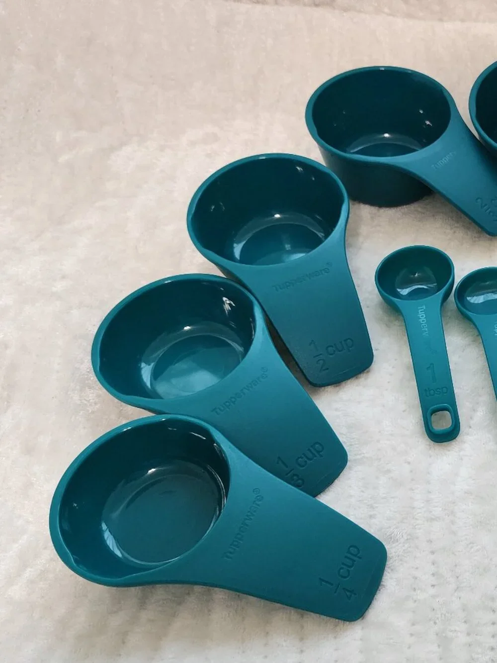 Tupperware Measuring Cups and Spoons Set, New, Never used.